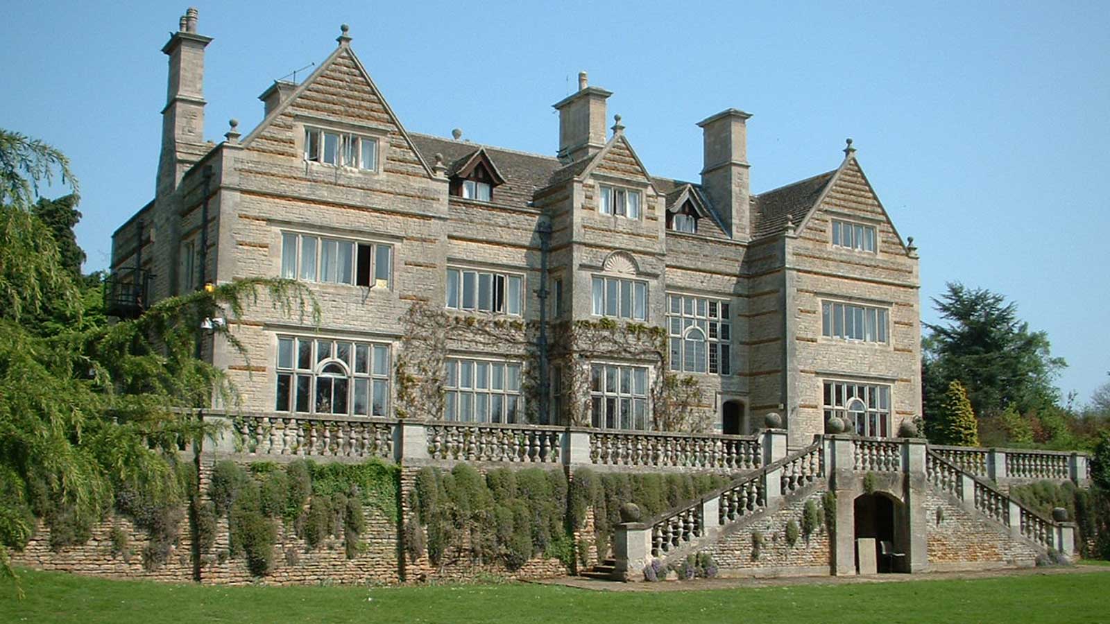 Caythorpe Court Adventure Centre, Lincolnshire Primary School Trips
